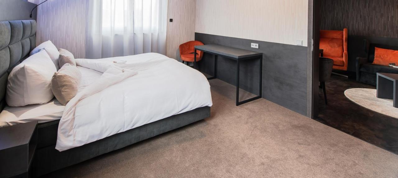 Hotel Lifestyle มินเดิลไฮม์ ภายนอก รูปภาพ